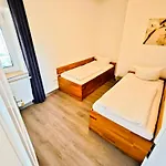 アパート Boardinghouse - Stadtvilla Budget シュヴァインフルト