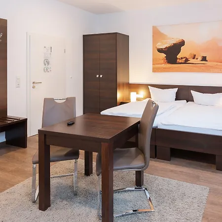 Boardinghouse - Stadtvilla Budget Apartman