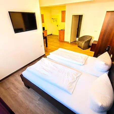 Boardinghouse - Stadtvilla Budget Apartman