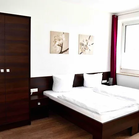 Apartman Boardinghouse - Stadtvilla Budget