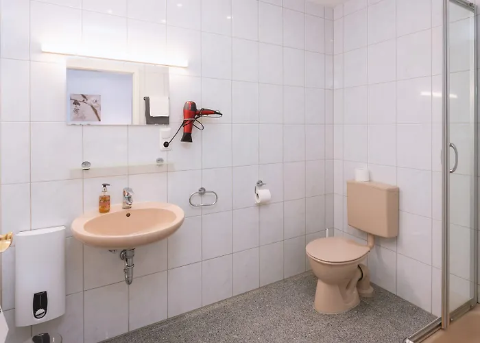 Daire Boardinghouse - Stadtvilla Budget