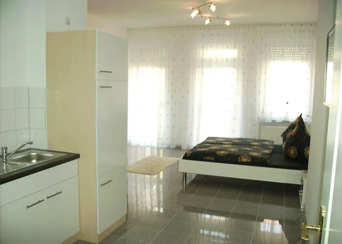 Boardinghouse - Stadtvilla Budget *