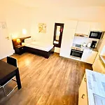 Boardinghouse - Stadtvilla Budget Lägenhet *