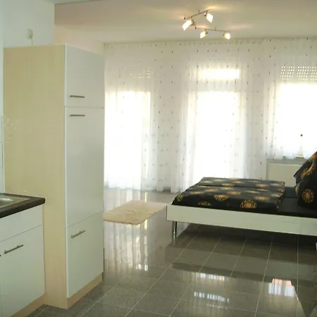 Boardinghouse - Stadtvilla Budget *