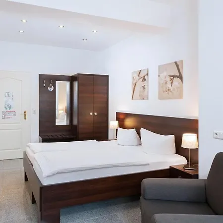 Boardinghouse - Stadtvilla Budget